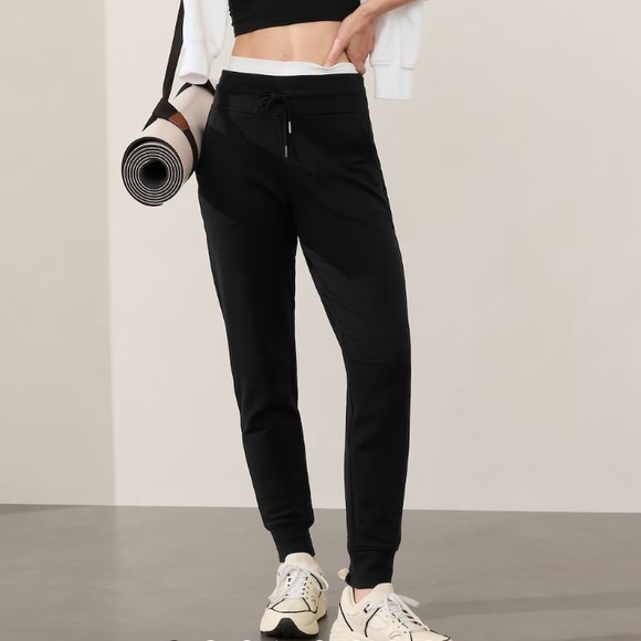 Athleta ‘Balance’ Jogger - Picture 1 of 5